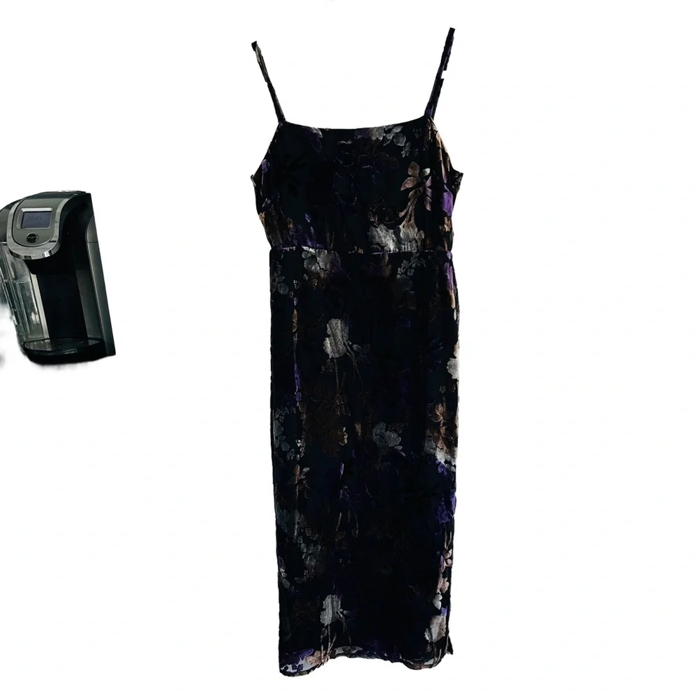 Taylor Floral Velvet Burnout Black and Purple Spagetti Strap  Midi Dress. Size 8 - Picture 13 of 15